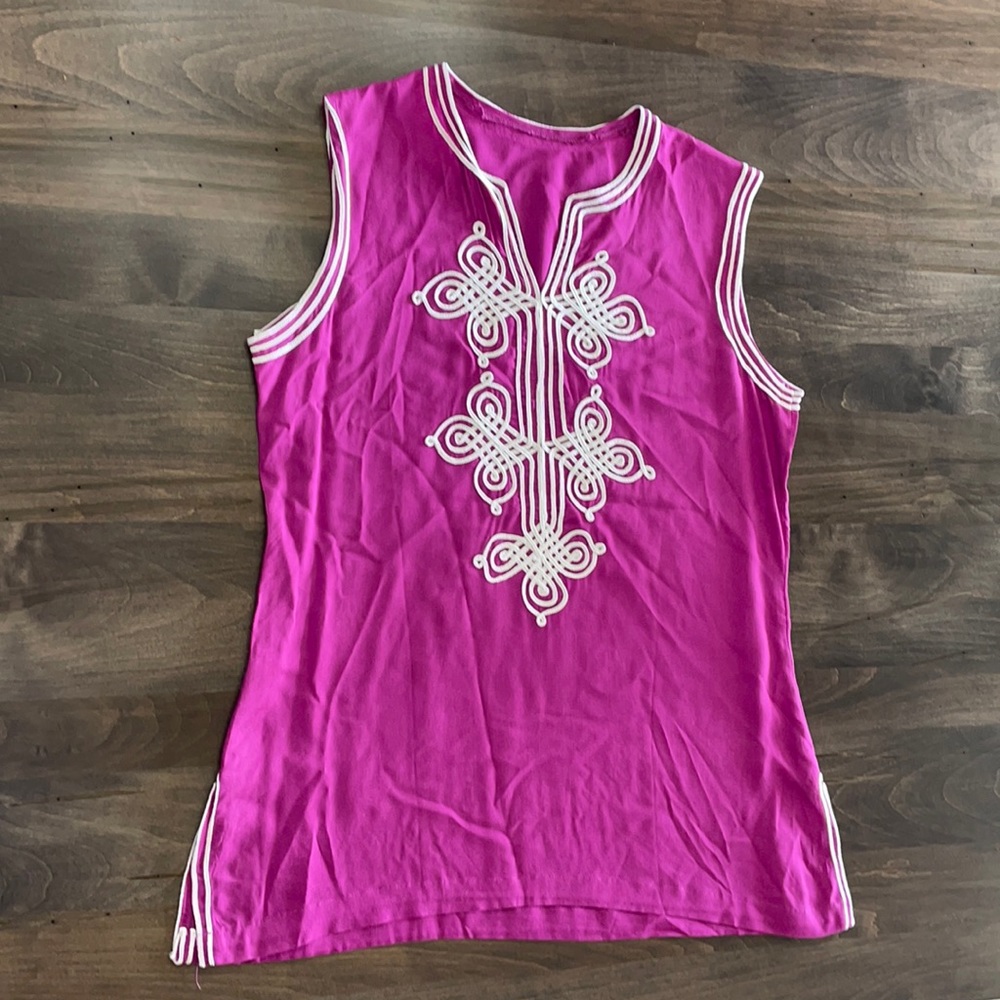 Fuchsia tank with white trim